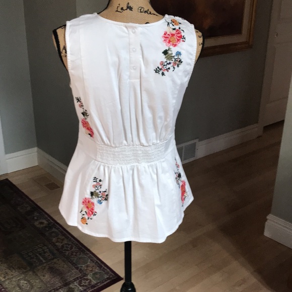 Sundance Catalog sleeveless white embroidery peplum top, size small - Picture 6 of 9